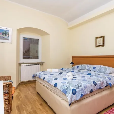 3 Bedroom Cozy In *