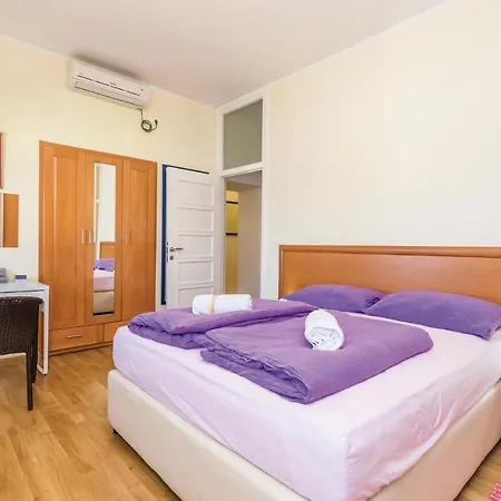 3 Bedroom Cozy In Holiday home *