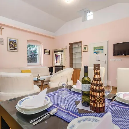 3 Bedroom Cozy In