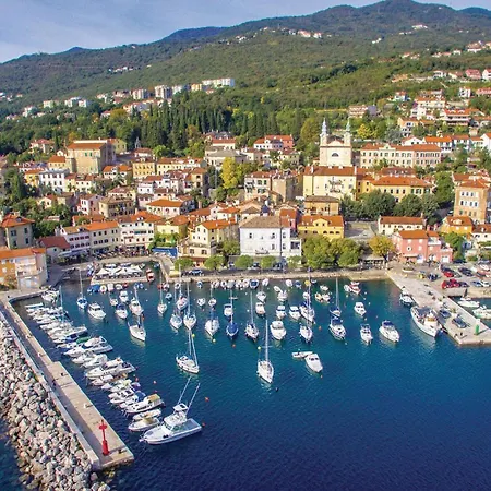 3 Bedroom Cozy In Holiday home Opatija
